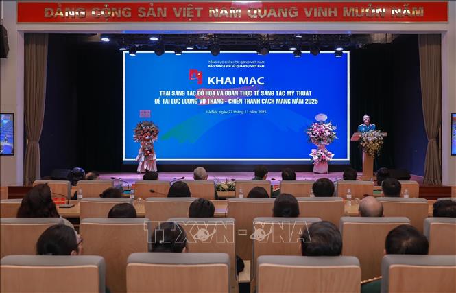 Quang cảnh buổi lễ khai mạc “Trại sáng tác đồ họa và đoàn thực tế sáng tác đề tài lực lượng vũ trang - chiến tranh cách mạng” năm 2025. Ảnh: Phan Phương – TTXVN