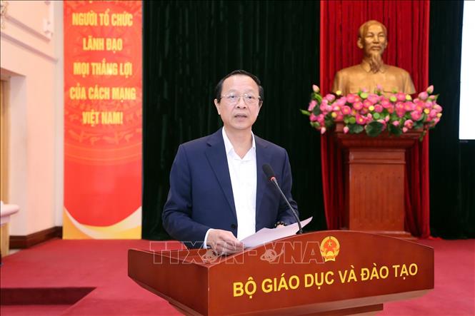 Thứ trưởng Thường trực Bộ Giáo dục và Đào tạo Phạm Ngọc Thưởng phát biểu khai mạc. Ảnh: TTXVN phát