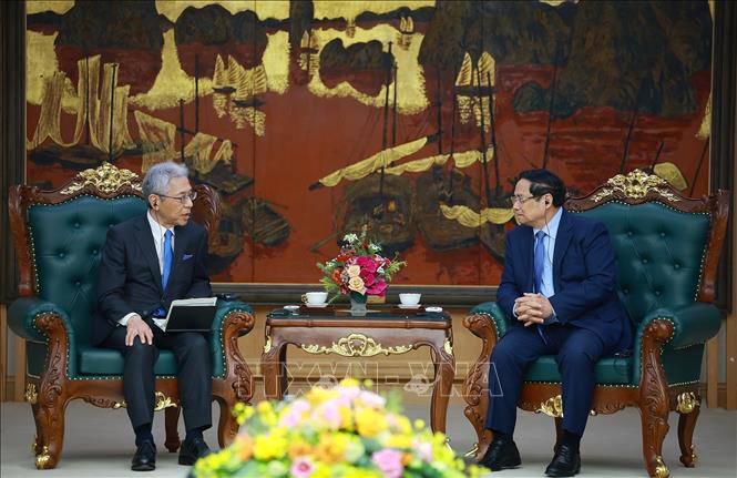 Thủ tướng Phạm Minh Chính tiếp ông Kenichi Hori, Chủ tịch kiêm Tổng Giám đốc điều hành Tập đoàn Mitsui. Ảnh: Dương Giang-TTXVN 