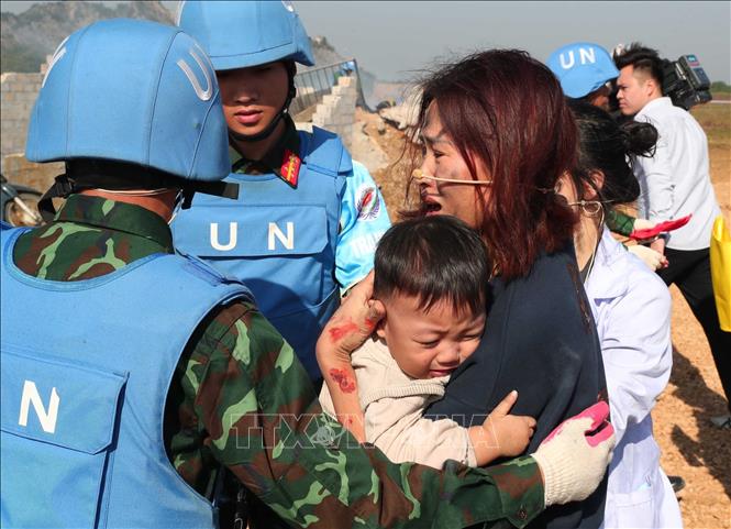 An rescue exercise for victims of collapsed buildings. VNA Photo