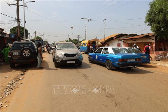 Quang cảnh một tuyến phố ở Bissau, Guinea-Bissau ngày 26/11/2025. Ảnh: THX/TTXVN