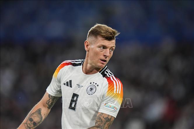 (Tư liệu) Cầu thủ Toni Kroos trong trận đấu tại vòng chung kết Giải vô địch bóng đá châu Âu (EURO) 2024 giữa Đức và Scotland ở Munich, Đức, ngày 14/6/2024. Ảnh: THX/TTXVN