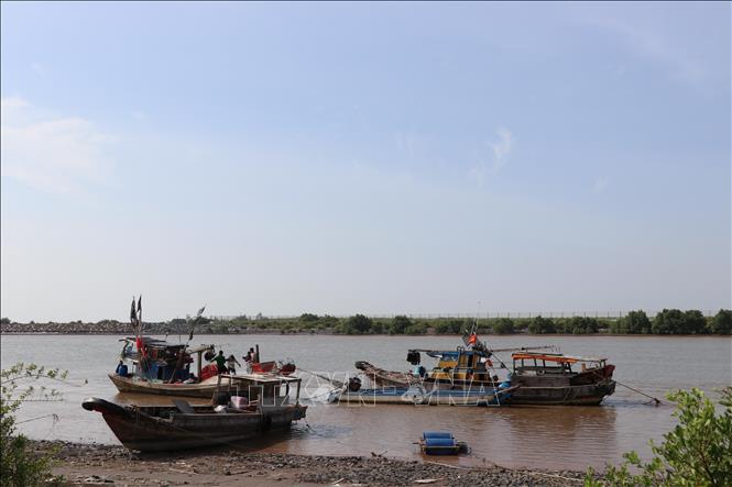 Khu vực xây dưng bến thủy nội địa. Ảnh: Thanh Hòa- TTXVN