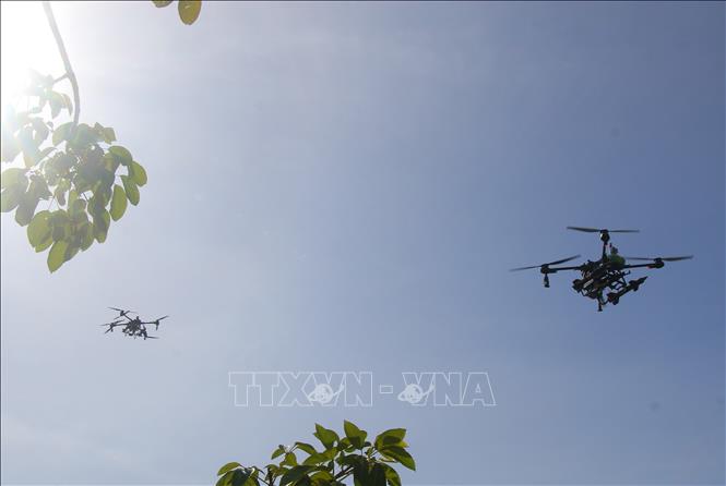 Tình huống diễn tập máy bay không người lái (UAV). Ảnh: Duy Khương - TTXVN