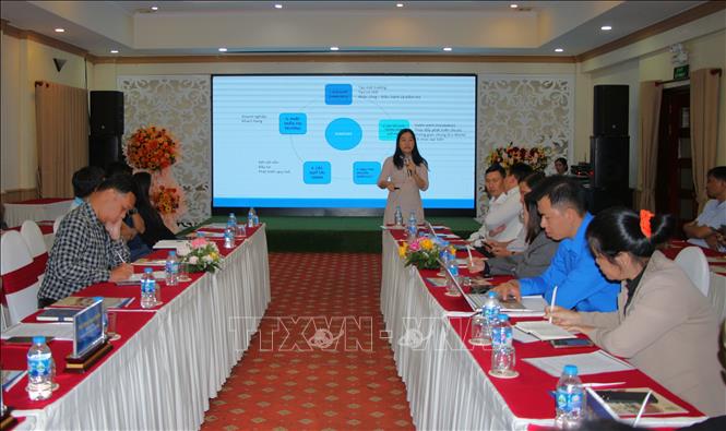 Trong ảnh: Diễn giả trình bày tham luận. Ảnh: Nguyễn Hằng - TTVXN