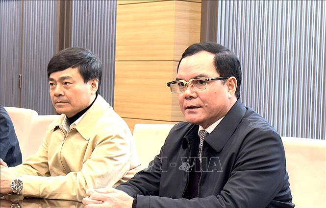 VGCL President Nguyen Dinh Khang at the meeting with the Vietnamese Embassy. VNA Photo