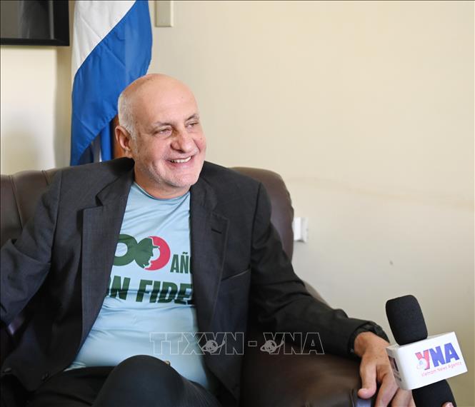 Chủ tịch Hội nhà báo Cuba, Ricardo Ronquillo Bello, trả lời phỏng vấn TTXVN. Ảnh: Việt Hùng-p/v TTXVN tại Cuba 