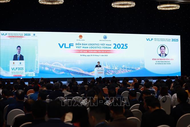 Bộ trưởng Bộ Công Thương Nguyễn Hồng Diên khai mạc Diễn đàn Logistics Việt Nam năm 2025. Ảnh: Dương Giang-TTXVN