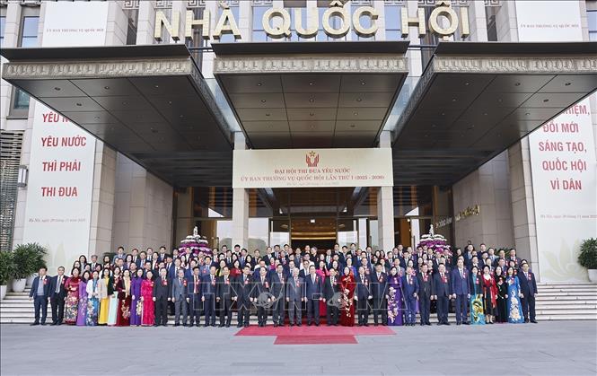 Chủ tịch Quốc hội Trần Thanh Mẫn và đại biểu dự Đại hội thi đua yêu nước lần thứ nhất (2025 - 2030) của Uỷ ban Thường vụ Quốc hội. Ảnh: Doãn Tấn - TTXVN