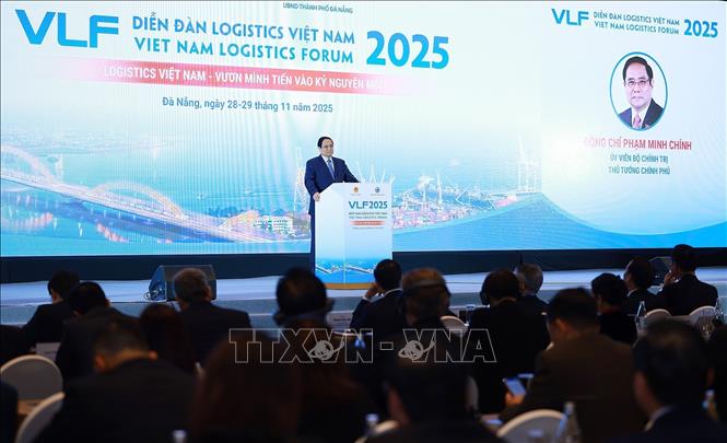 Thủ tướng Phạm Minh Chính phát biểu tại Diễn đàn Logistics Việt Nam năm 2025. Ảnh: Dương Giang-TTXVN
