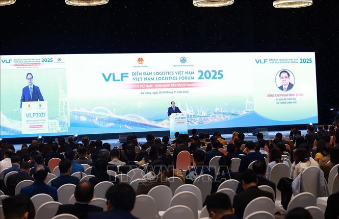 Thủ tướng Phạm Minh Chính phát biểu tại Diễn đàn Logistics Việt Nam năm 2025. Ảnh: Dương Giang-TTXVN
