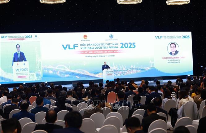 PM Pham Minh Chinh speaks at the forum. VNA Photo: Dương Giang