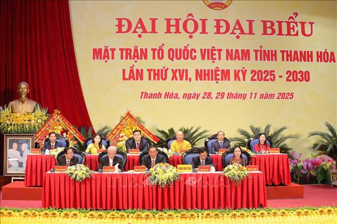 Đoàn Chủ tịch điều hành Đại đại biểu Mặt trận Tổ quốc Việt Nam tỉnh Thanh Hóa lần thứ XVI, nhiệm kỳ 2025-2030. Ảnh: TTXVN phát