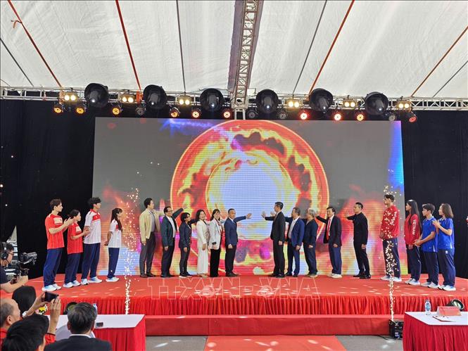 Nghi thức cổ vũ cho Đoàn Thể thao Việt Nam thi đấu tại SEA Games 33. Ảnh: Nam Sương - TTXVN