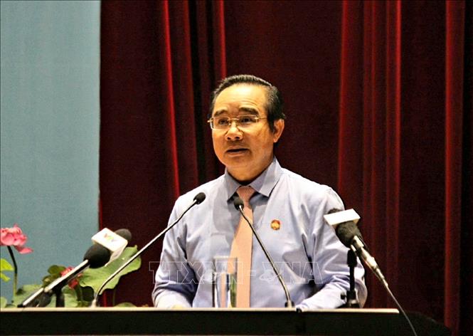 Chủ tịch UBND TP.Hồ Chí Minh Nguyễn Văn Được trình bày tham luận tại đại hội. Ảnh: Huyền Trang - TTXVN