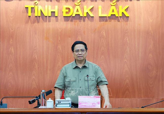 Thủ tướng Phạm Minh Chính làm việc với lãnh đạo các tỉnh: Đắk Lắk, Gia Lai, Khánh Hòa, Lâm Đồng để triển khai các biện pháp khắc phục hậu quả mưa lũ, ổn định đời sống nhân dân. Ảnh: Dương Giang-TTXVN 
