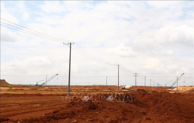 Hệ thống đường điện trong công trường sân bay Long Thành. Ảnh: Công Phong - TTXVN
