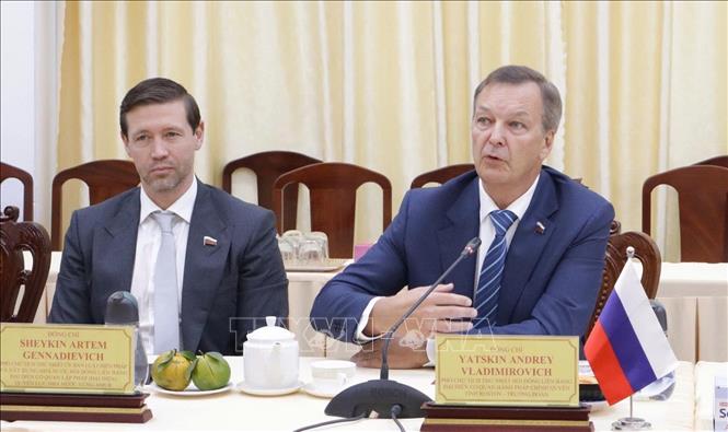 Ông Yatskin Andrey Vladimirovich, Phó Chủ tịch thứ nhất Hội đồng Liên bang Nga phát biểu tại buổi làm việc. Ảnh: Thanh Liêm - TTXVN 