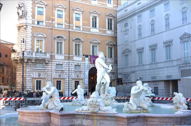 Đài phun nước Moro (La fontana del Moro) tại Quảng trường Piazza Navona. Ảnh: Thanh Hải - PV TTXVN tại Italy