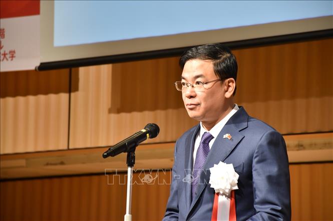 Đại sứ Việt Nam tại Nhật Bản Phạm Quang Hiệu phát biểu khai mạc Ngày Lao động Việt Nam 2025 tại Nhật Bản. Ảnh: Nguyễn Tuyến – Pv TTXVN tại Nhật Bản