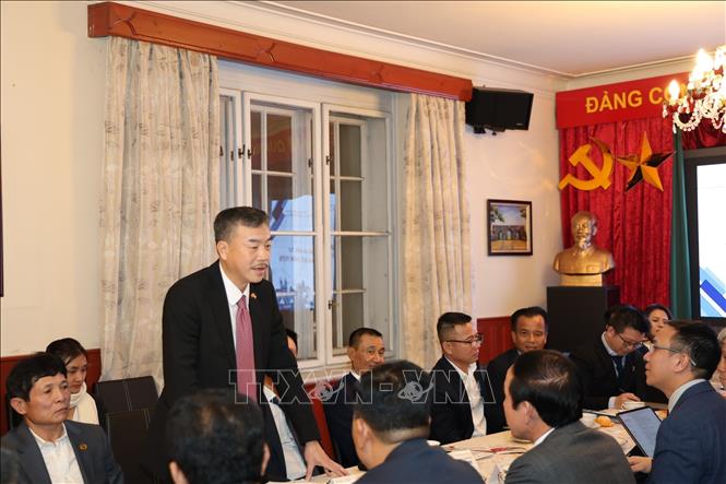 Đại sứ Việt Nam tại CH Séc, ông Dương Hoài Nam phát biểu tại hội nghị. Ảnh: Việt Thắng - PV TTXVN tại CH Séc