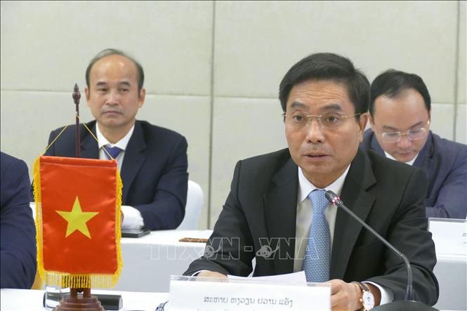 Ông Nguyễn Doãn Anh, Bí thư Tỉnh ủy Thanh Hóa, phát biểu tại Lễ ký kết Thỏa thuận hợp tác. Ảnh: Xuân Tú - PV TTXVN tại Lào