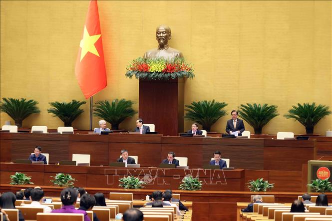 Phó Chủ tịch Quốc hội Lê Minh Hoan điều hành phiên họp. Ảnh: An Đăng - TTXVN