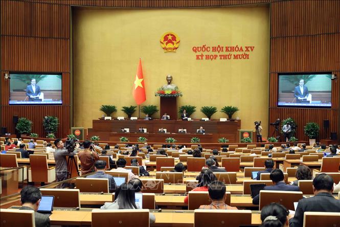 Phó Chủ tịch Quốc hội Lê Minh Hoan điều hành phiên họp. Ảnh: An Đăng - TTXVN
