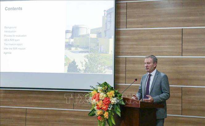 Ông Eric Mathet, Trưởng đoàn công tác IAEA phát biểu. Ảnh: TTXVN phát