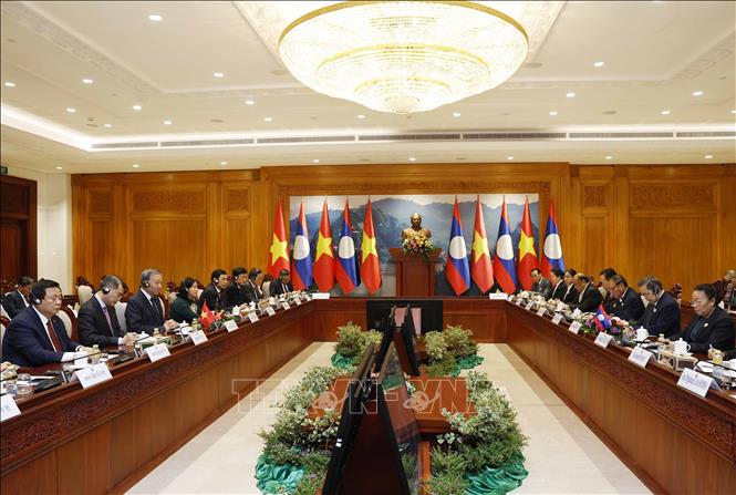 Tổng Bí thư Tô Lâm hội kiến Chủ tịch Quốc hội Lào Saysomphone Phomvihane. Ảnh: Thống Nhất - TTXVN