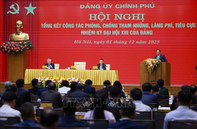 Thủ tướng Phạm Minh Chính phát biểu chỉ đạo Hội nghị của Đảng uỷ Chính phủ tổng kết công tác phòng, chống tham nhũng, lãng phí, tiêu cực. Ảnh: Dương Giang-TTXVN

