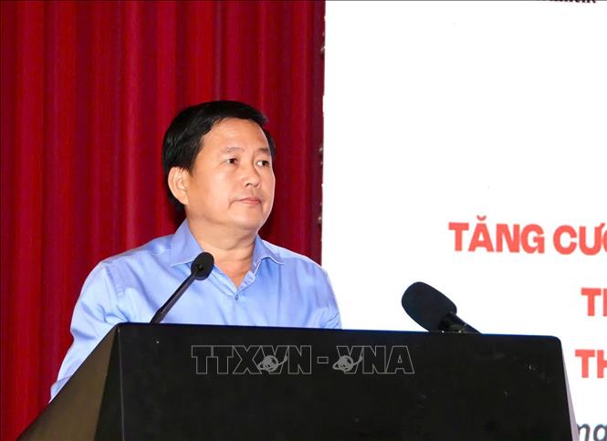 Ông Nguyễn Văn Cọp, Phó Chủ tịch UB MTTQ Việt Nam tỉnh, Chủ tịch Hội Nông dân tỉnh An Giang phát biểu. Ảnh: Văn Sĩ - TTXVN 