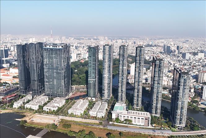 Dự án căn hộ siêu sang Grand Marina ở vị trí đắc địa ngay trung tâm Thành phố Hồ Chí Minh lên tới 450 triệu đồng/m2. Ảnh: Hồng Đạt - TTXVN
