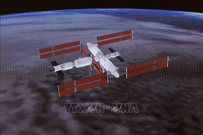 (Tư liệu) Ảnh chụp tại Trung tâm Kiểm soát Hàng không Vũ trụ Bắc Kinh ngày 24/4/2025 mô phỏng tàu vũ trụ Thần Châu-20 kết nối thành công với module lõi Thiên Hà trên trạm vũ trụ. Ảnh: THX/TTXVN