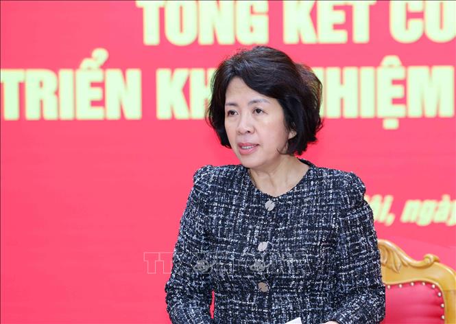 Đồng chí Nguyễn Thị Hoàng Vân, Phó Bí thư Đảng uỷ, Trưởng Ban Chỉ đạo 35 Đảng uỷ phát biểu tại hội nghị. Ảnh: Phương Hoa – TTXVN