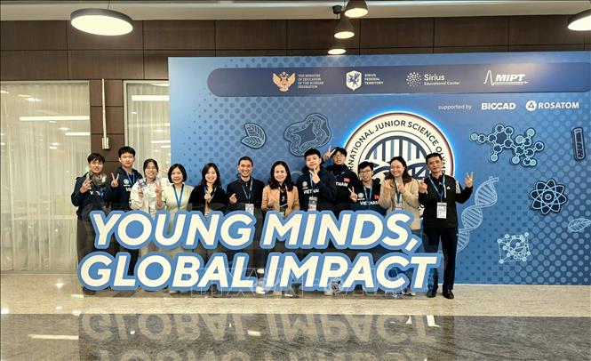 The Vietnamese students winning medals at the IJSO 2025. VNA/Photo by courtesy