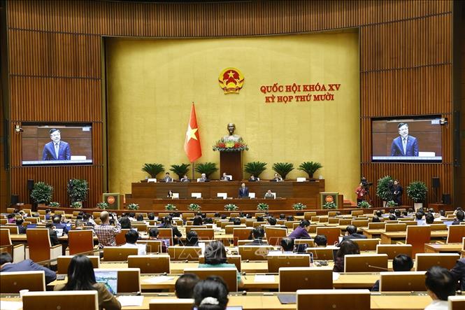 Phó Thủ tướng Chính phủ Lê Thành Long giải trình, làm rõ một số vấn đề đại biểu Quốc hội nêu. Ảnh: Doãn Tấn - TTXVN