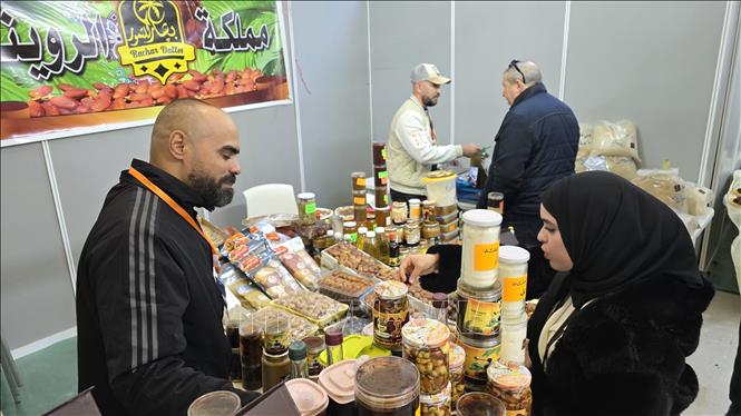 Hoạt động giới thiệu nông sản tại AGRITOUR EXPO 2025. Ảnh: Nguyễn An - PV TTXVN tại Algeria