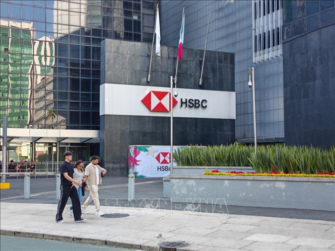 Ngân hàng HSBC tại thủ đô Mexico City là một trong những định chế tài chính lớn của Mexico đóng vai trò quan trọng trong huy động vốn, cấp tín dụng doanh nghiệp và phát hành trái phiếu bền vững. Ảnh: Phương Lan- PV TTXVN tại Mexico