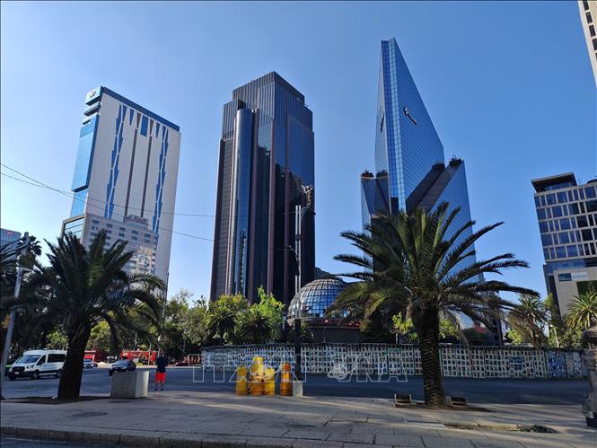 Sàn Giao dịch Chứng Khoán Mexico (Bolsa Mexicana de Valores - BMV) tại trung tâm thủ đô Mexico City. Ảnh: Phương Lan- PV TTXVN tại Mexico