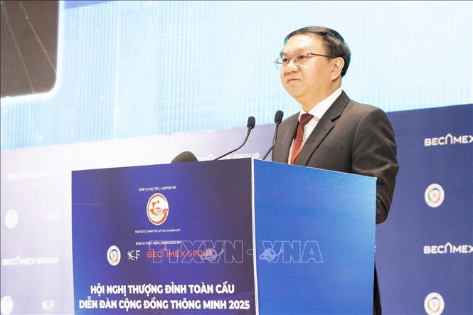 Ông Lâm Đình Thắng, Giám đốc Sở Khoa học và Công nghệ TP. Hồ Chí Minh, phát biểu tại Hội nghị. Ảnh: Huyền Trang - TTXVN 