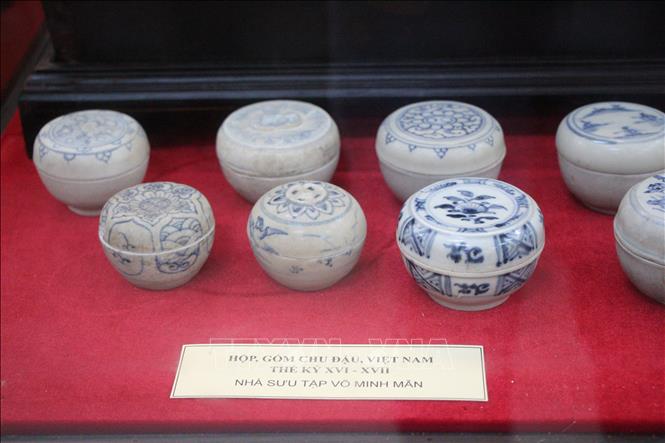Hộp, gốm Chu Đậu Việt Nam, thế kỷ XVI - XVII. Ảnh: Nguyễn Hằng - TTXVN