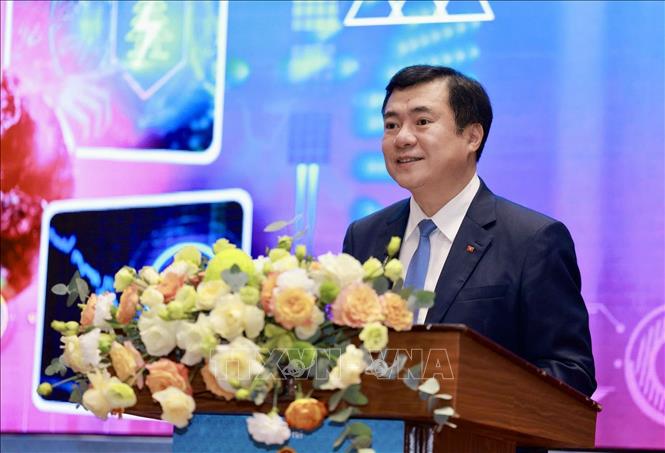 Thứ trưởng Bộ Công Thương Nguyễn Sinh Nhật Tân phát biểu. Ảnh: Trần Việt - TTXVN 