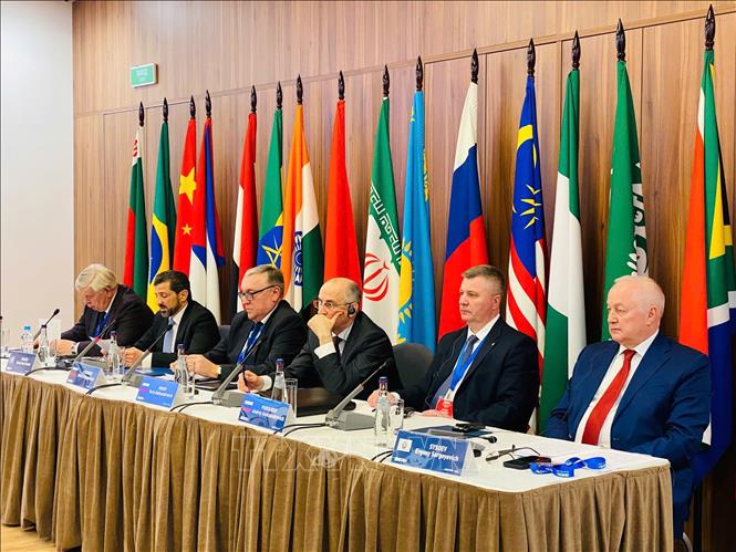 Các diễn giả chính tại Hội nghị. Ảnh: Tâm Hằng, phóng viên TTXVN tại LB Nga