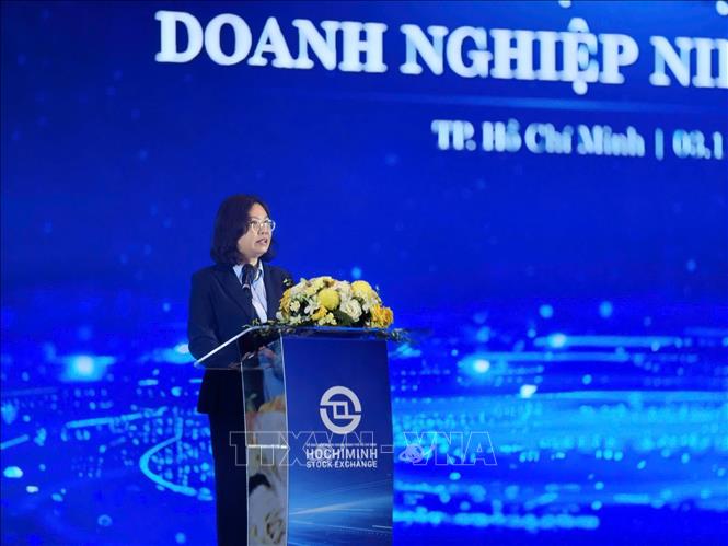 Bà Vũ Thị Chân Phương, Chủ tịch Uỷ ban Chứng khoán Nhà nước phát biểu tại sự kiện Ảnh: Hứa Chung-TTXVN
