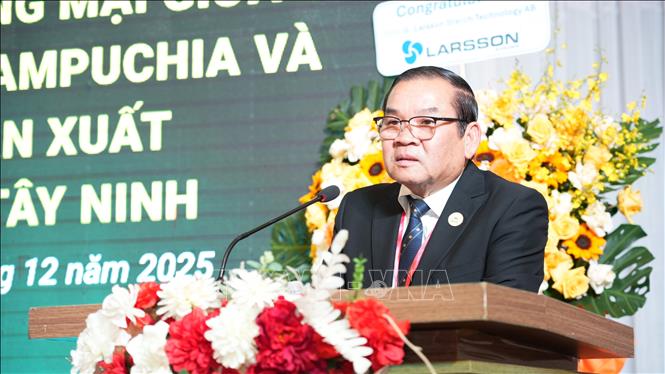 Ông Oknha Chray Sun, Chủ tịch Liên đoàn sắn Campuchia tri ân đối với sự giúp đỡ của Việt Nam trong quá khứ, mong muốn hợp tác của ngành sắn sẽ tạo thêm động lực cho sự phát triển của hai nước. Ảnh: Minh Phú – TTXVN