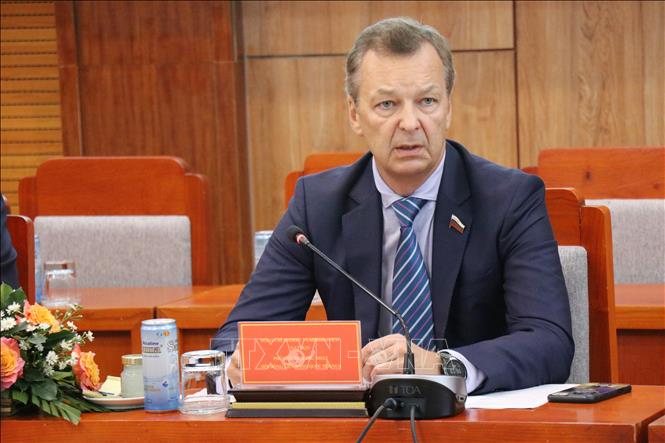 Ông Andrey Vladimirovich Yatskin, Phó Chủ tịch Thứ nhất Hội đồng Liên bang Quốc hội Liên bang Nga phát biểu. Ảnh: Nguyễn Thành – TTXVN