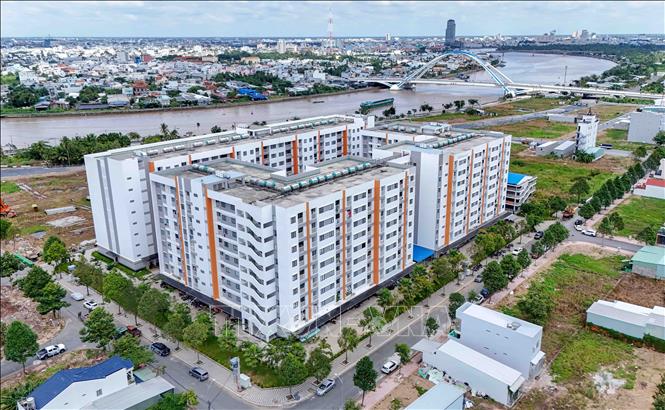 Dự án Chung cư nhà ở xã hội Hồng Loan Block B (232 căn), Block C (384 căn) và nhà xe 4 tầng với tổng vốn đầu tư gần 467 tỷ đồng tại phường Cái Răng sẽ được khánh thành vào ngày 19/12/2025. Ảnh: Thanh Liêm - TTXVN