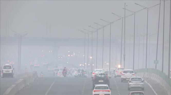 Ô nhiễm không khí nghiêm trọng tại New Delhi, Ấn Độ. Ảnh: ANI/TTXVN