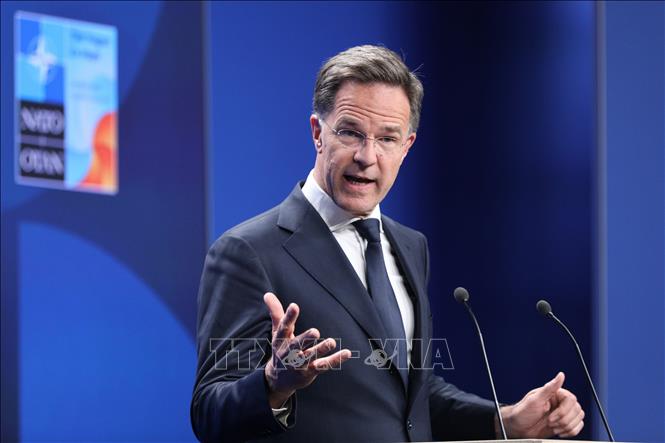 Tổng Thư ký NATO Mark Rutte phát biểu họp báo tại La Hay, Hà Lan. Ảnh: THX/TTXVN